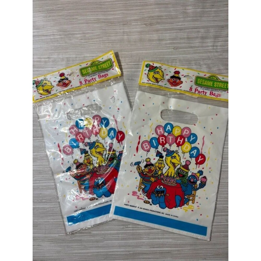 New vintage Sesame Street party bag set